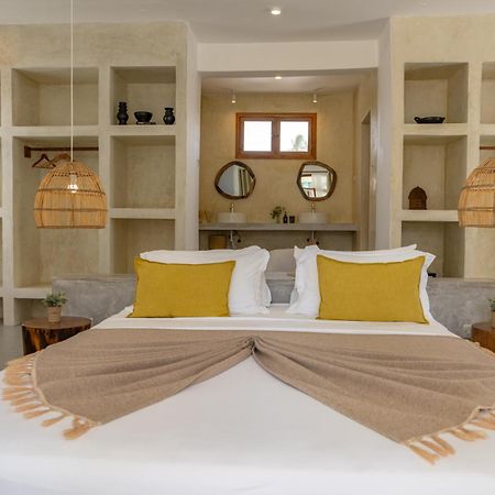Mnana Beach Bungalows Pingwe Extérieur photo