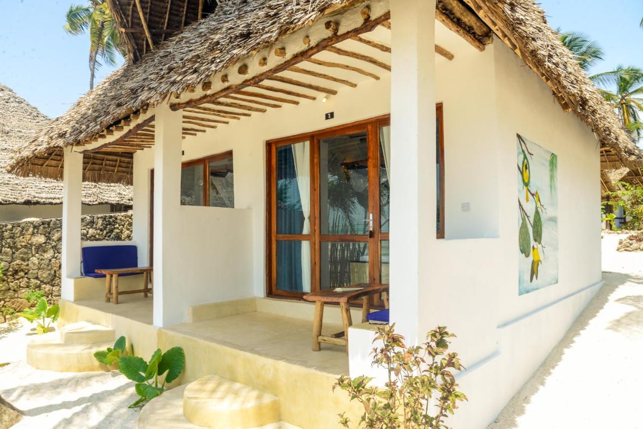 Mnana Beach Bungalows Pingwe Extérieur photo