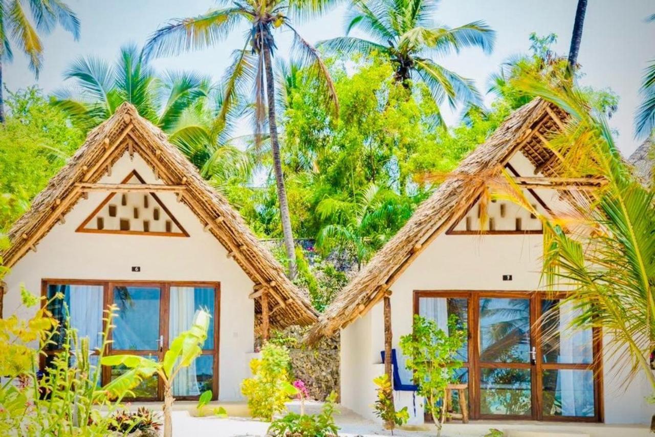 Mnana Beach Bungalows Pingwe Extérieur photo