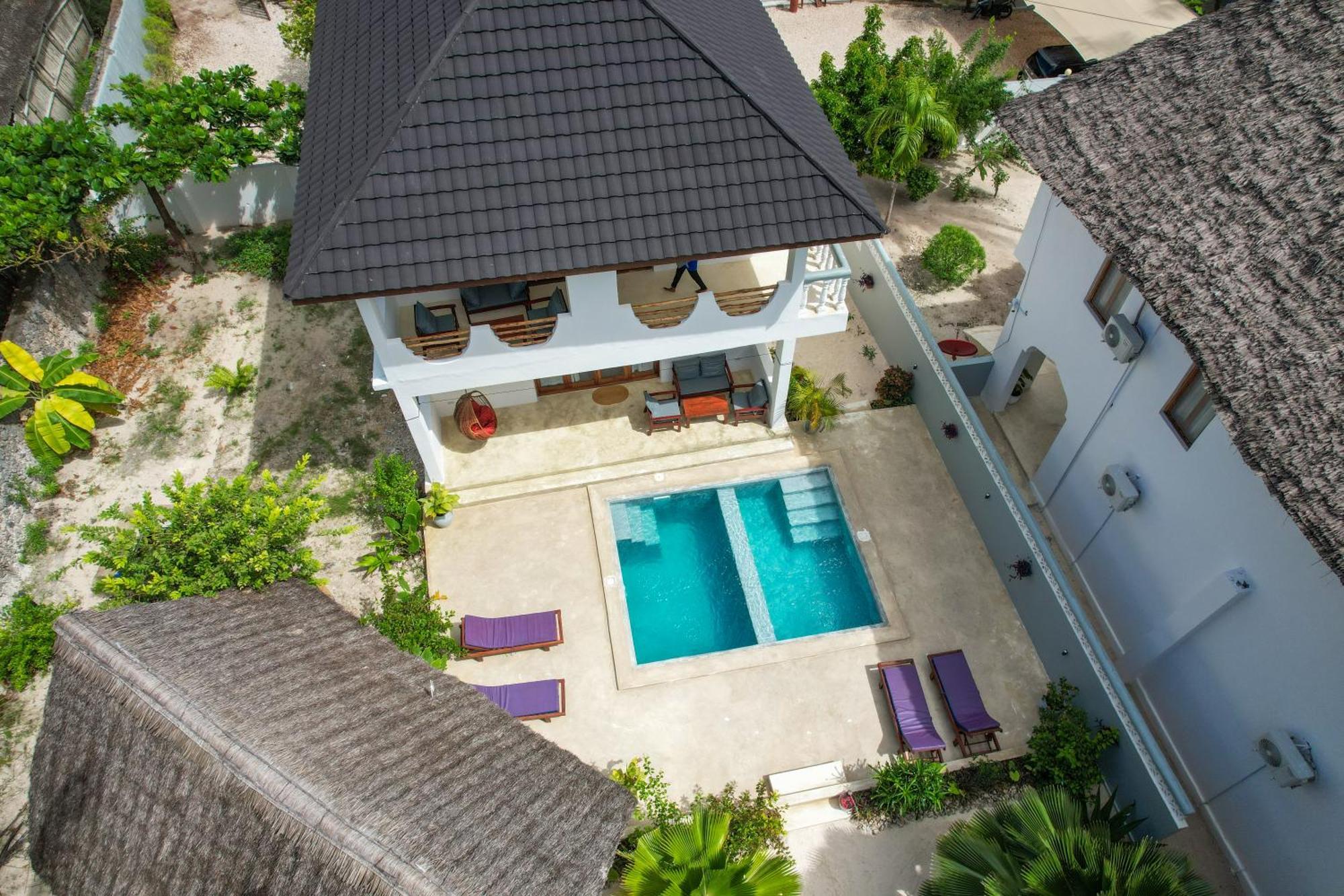Mnana Beach Bungalows Pingwe Extérieur photo