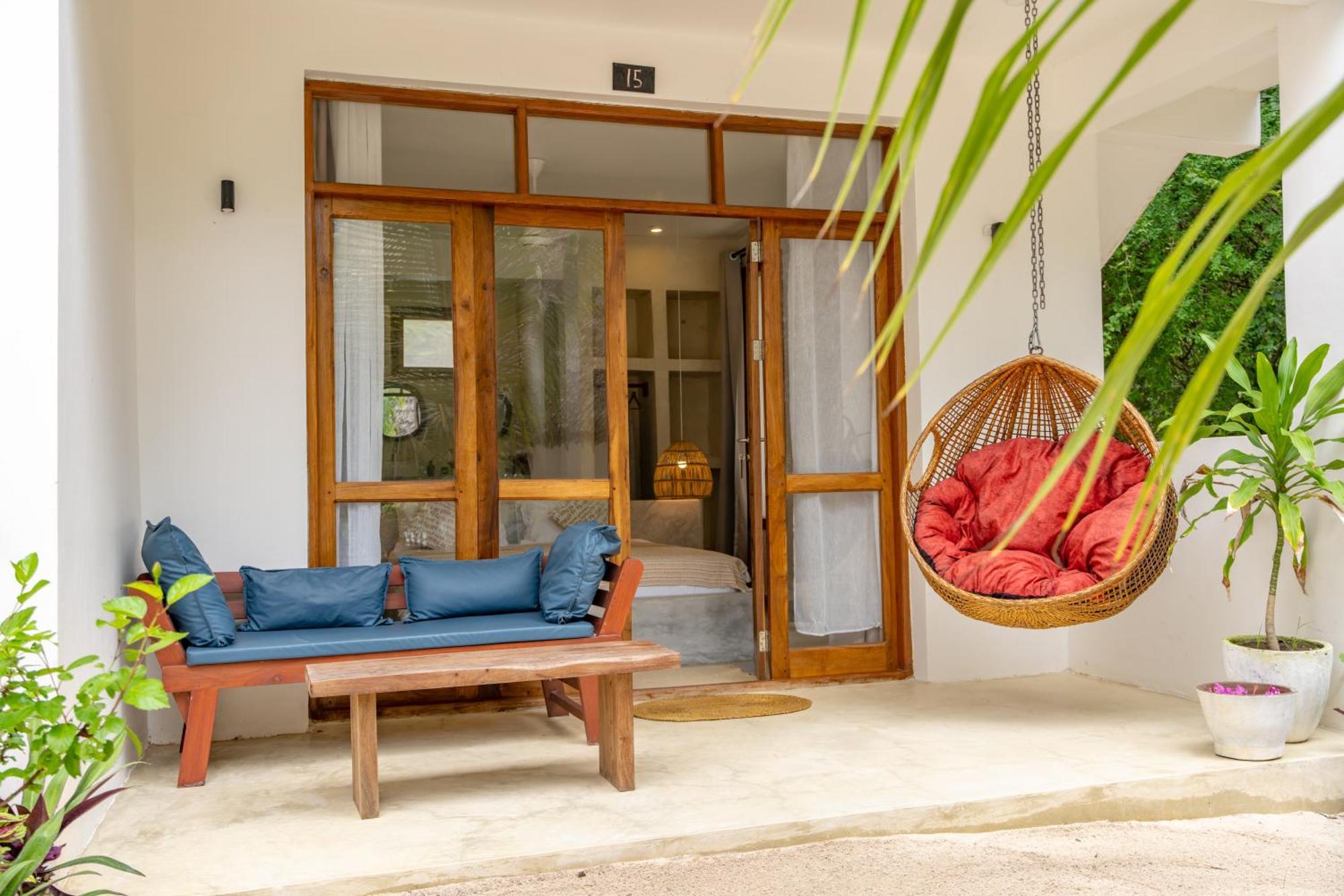 Mnana Beach Bungalows Pingwe Extérieur photo